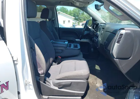 2017 Chevrolet Silverado 1500 1Lt z USA, uszkodzony, nr VIN 3GCUKREC2HG515785